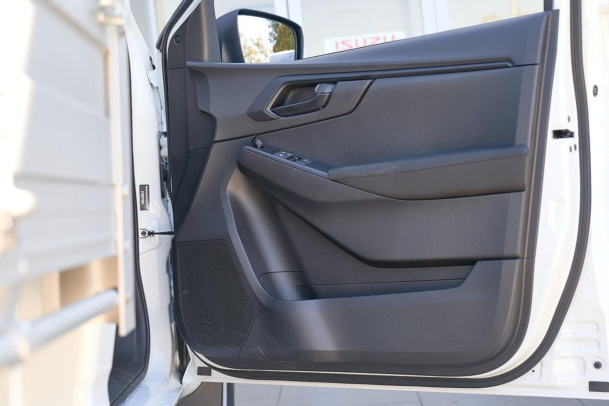 2025 Isuzu D-MAX SX 4X4
