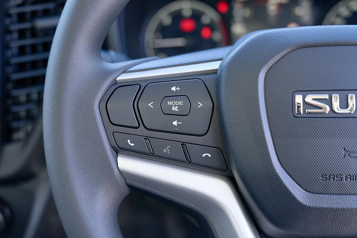 2025 Isuzu D-MAX SX 4X4
