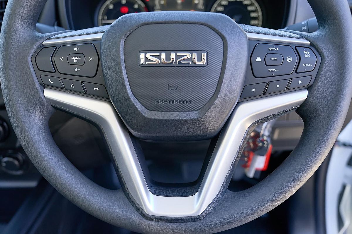2025 Isuzu D-MAX SX 4X4
