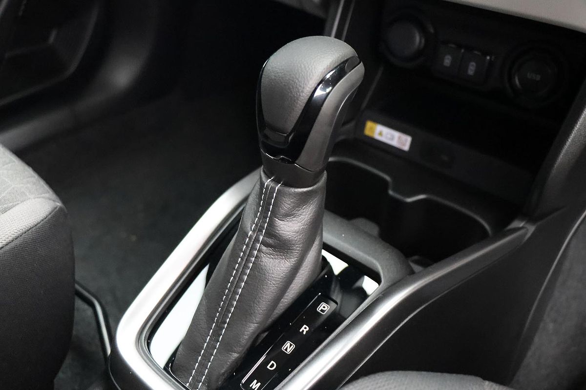 2025 Suzuki Swift Hybrid GLX UZ
