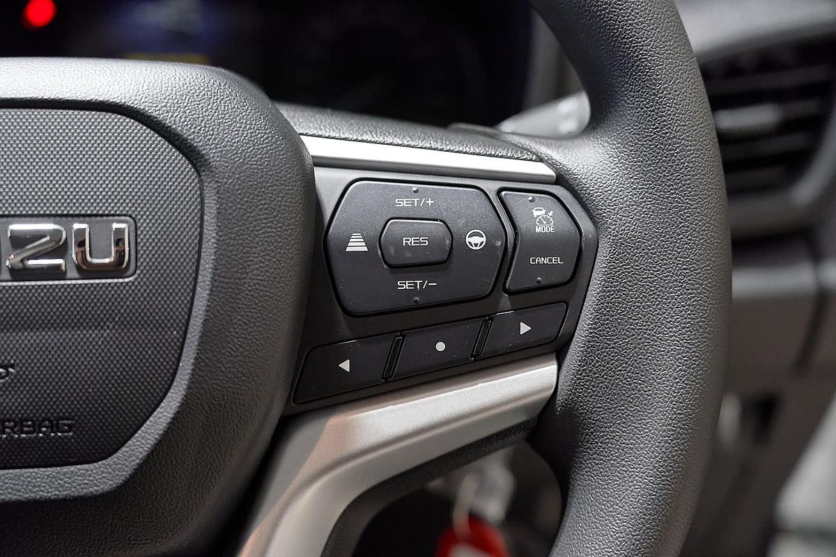 2025 Isuzu D-MAX SX 4X4