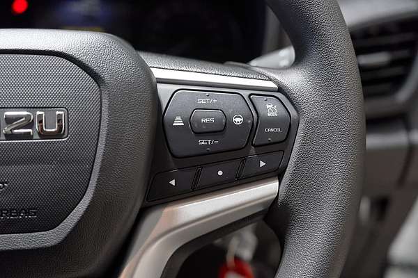 2025 Isuzu D-MAX SX 4X4