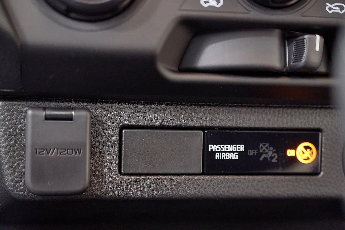 2025 Isuzu D-MAX SX 4X4