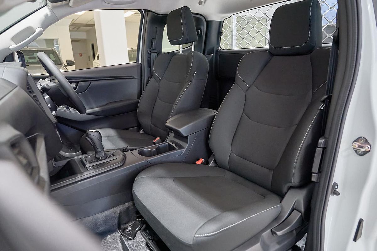 2025 Isuzu D-MAX SX 4X4