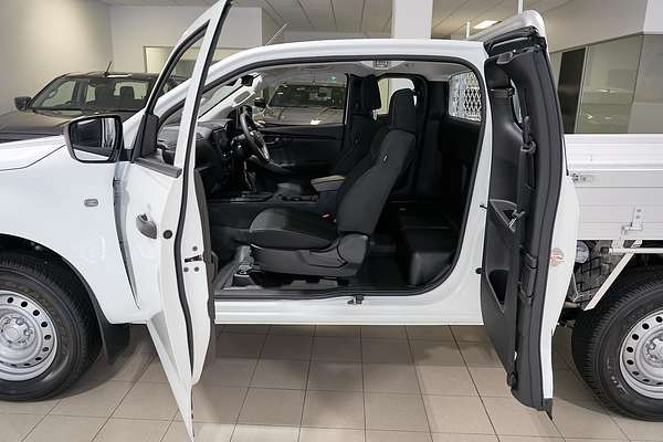 2025 Isuzu D-MAX SX 4X4