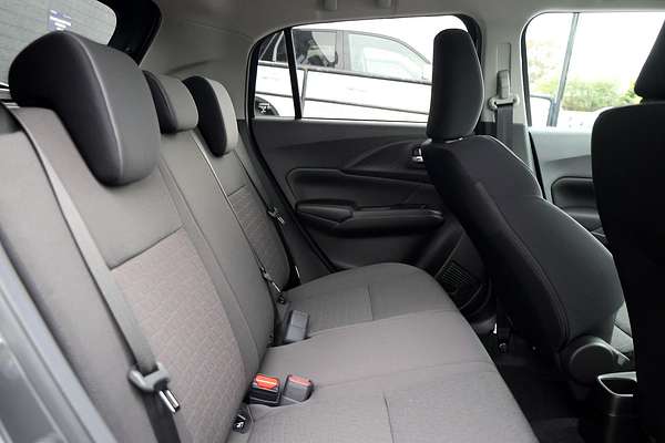 2025 Suzuki Swift Hybrid GLX UZ