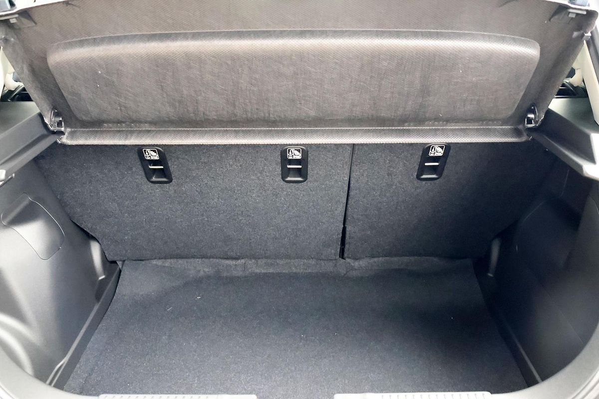 2025 Suzuki Swift Hybrid GLX UZ