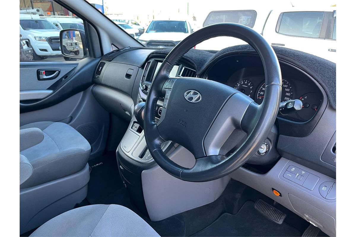 2016 Hyundai iMax TQ3-W Series II