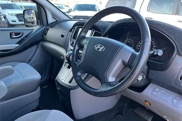 2016 Hyundai iMax TQ3-W Series II