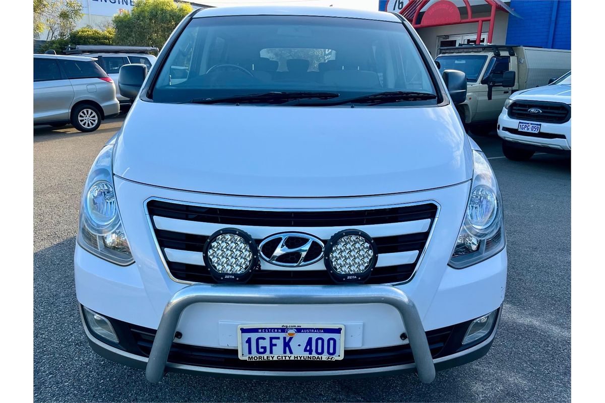 2016 Hyundai iMax TQ3-W Series II