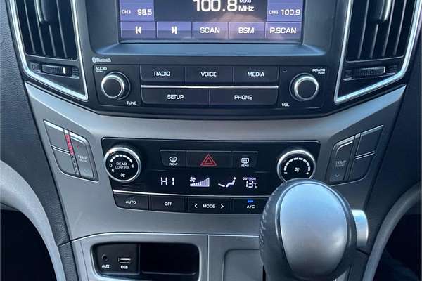 2016 Hyundai iMax TQ3-W Series II