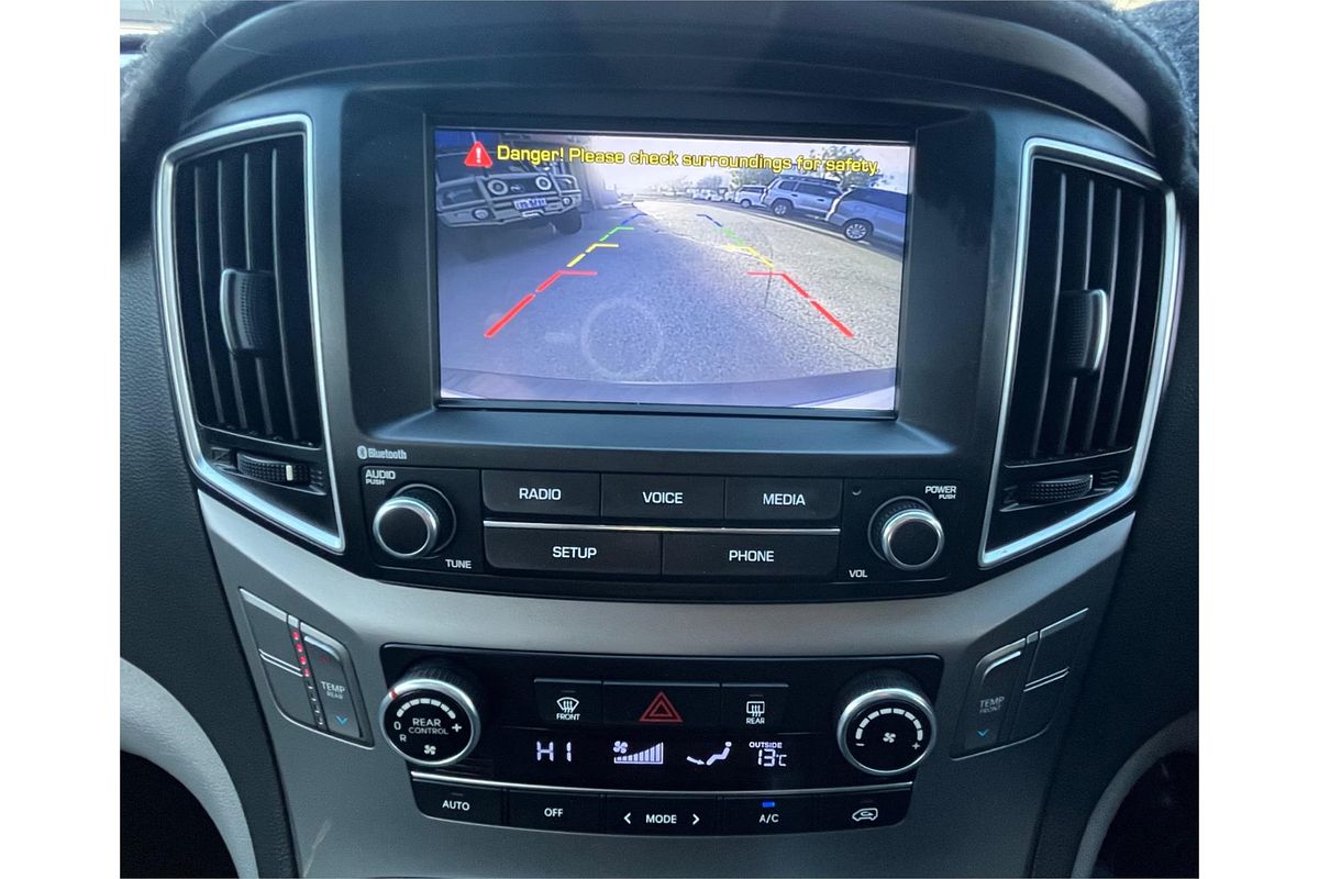 2016 Hyundai iMax TQ3-W Series II