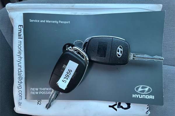 2016 Hyundai iMax TQ3-W Series II