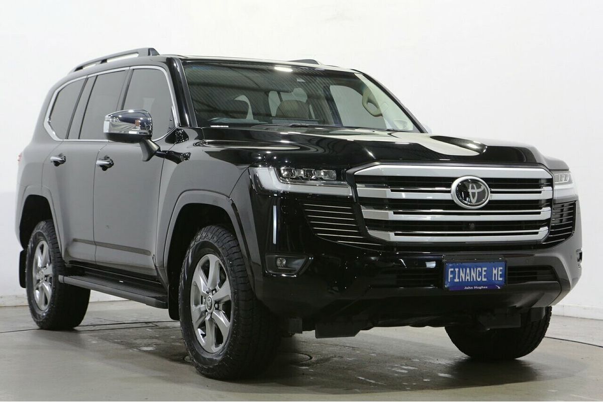 2022 Toyota Landcruiser Sahara FJA300R