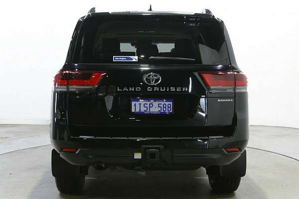 2022 Toyota Landcruiser Sahara FJA300R