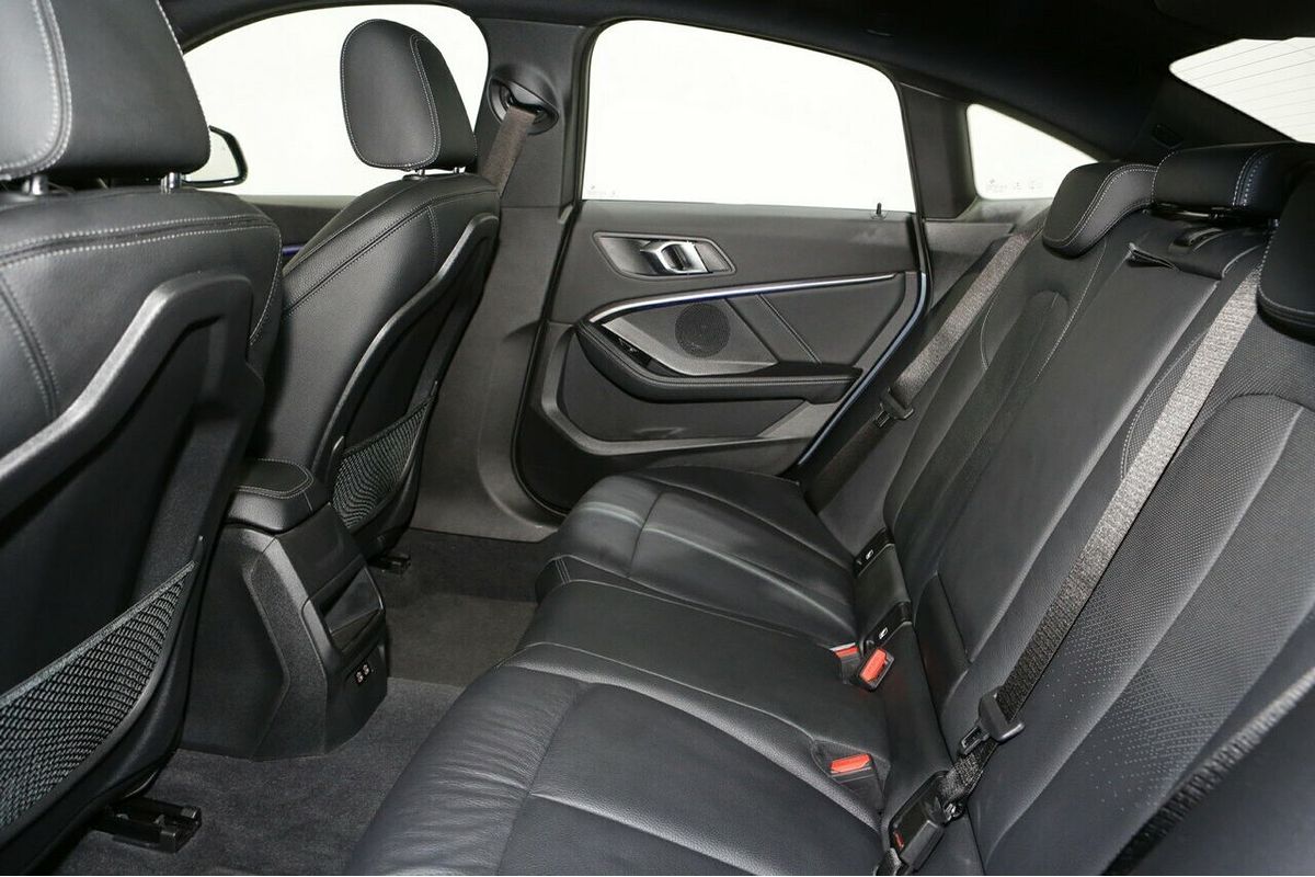 2022 BMW 2 Series 220i M Sport F44