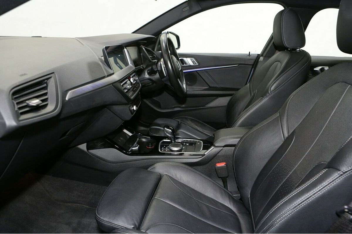 2022 BMW 2 Series 220i M Sport F44