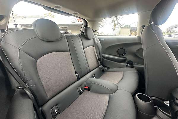 2017 MINI Hatch Cooper F56