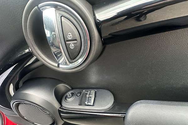 2017 MINI Hatch Cooper F56