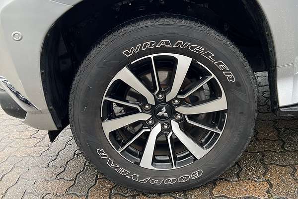 2015 Mitsubishi Pajero Sport Exceed QE