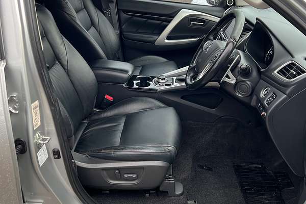 2015 Mitsubishi Pajero Sport Exceed QE