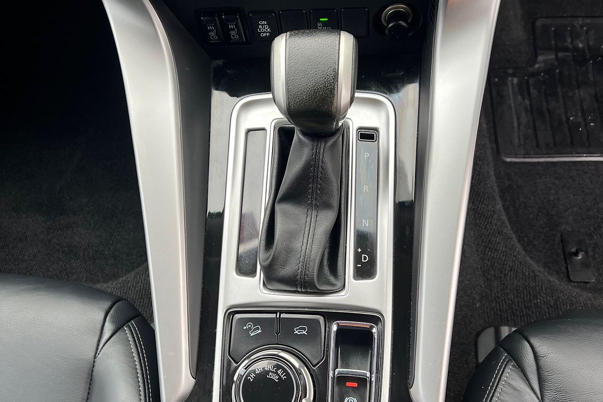 2015 Mitsubishi Pajero Sport Exceed QE
