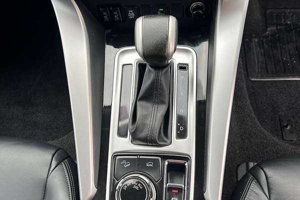 2015 Mitsubishi Pajero Sport Exceed QE