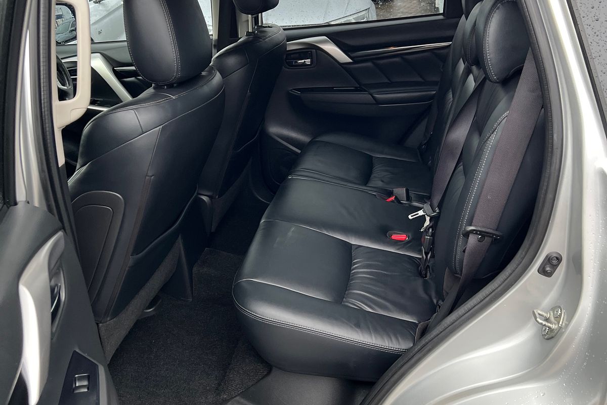 2015 Mitsubishi Pajero Sport Exceed QE