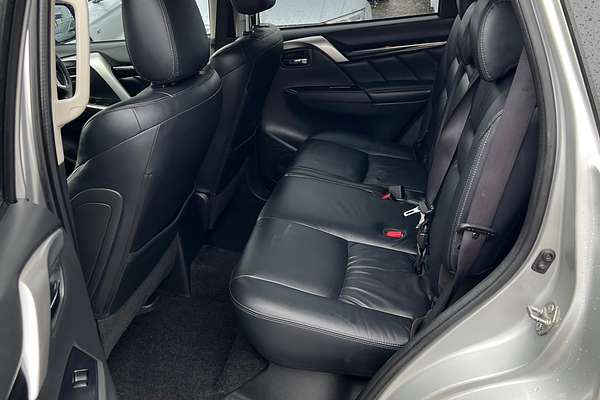 2015 Mitsubishi Pajero Sport Exceed QE