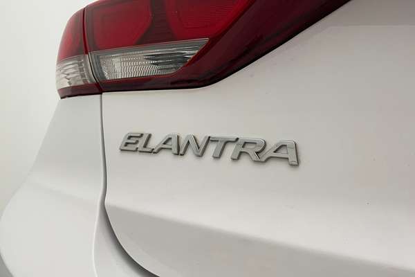 2018 Hyundai Elantra Active AD