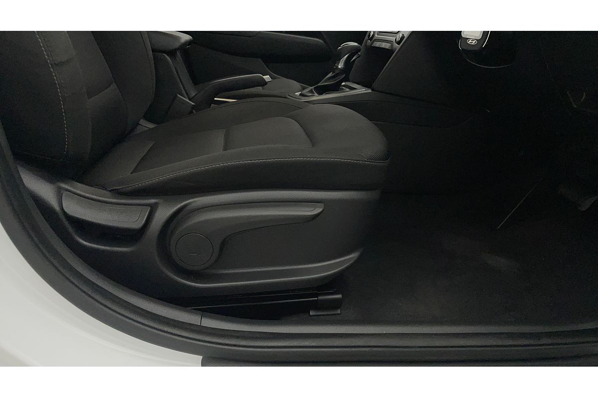 2018 Hyundai Elantra Active AD