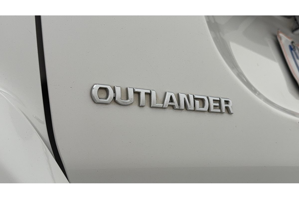2017 Mitsubishi Outlander LS Safety Pack ZK