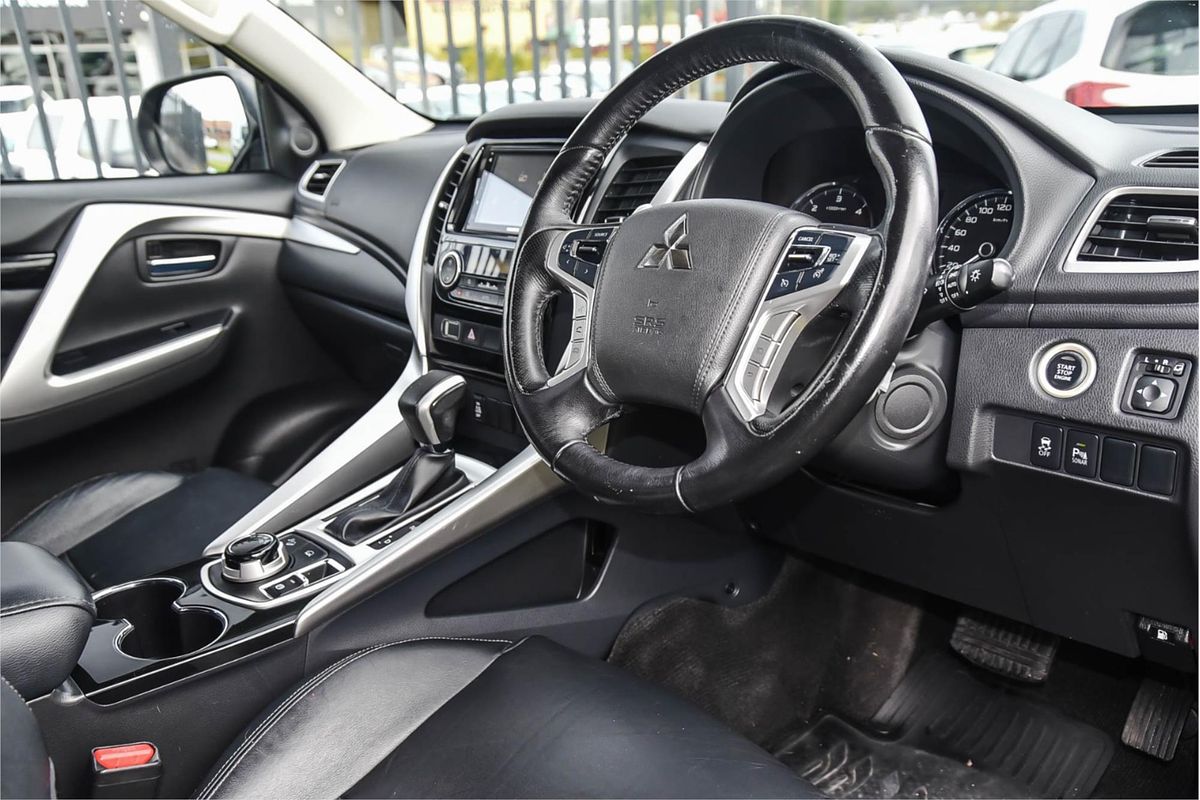 2016 Mitsubishi Pajero Sport GLS QE