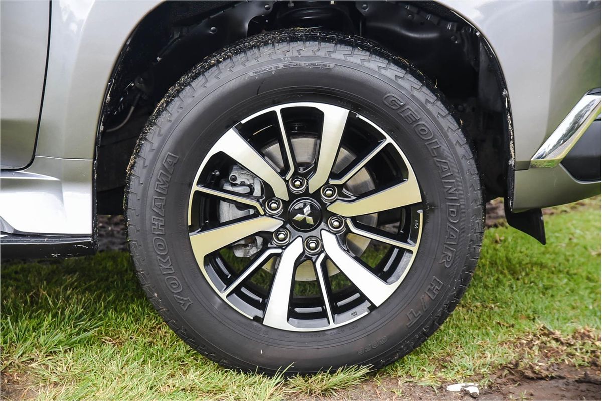 2016 Mitsubishi Pajero Sport GLS QE