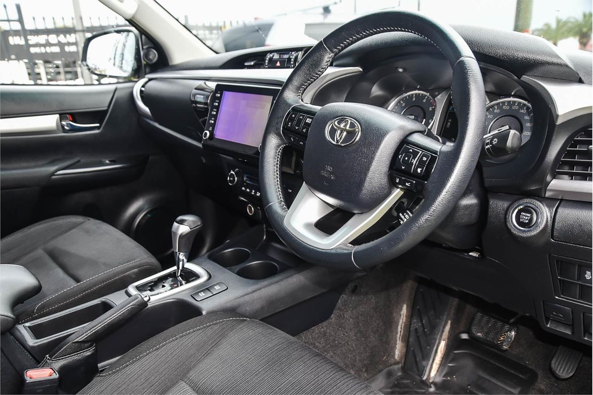 2020 Toyota Hilux SR5 GUN126R 4X4