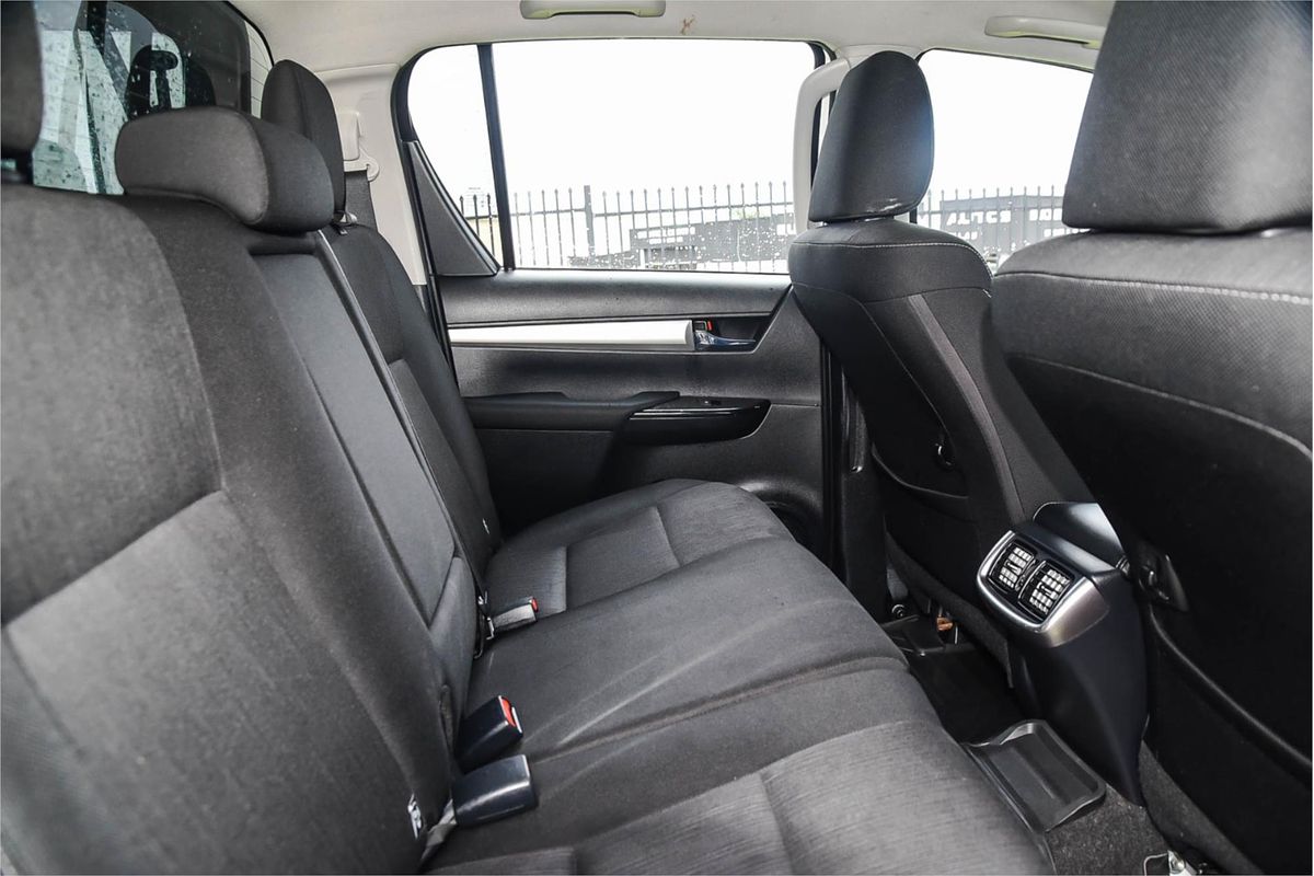2020 Toyota Hilux SR5 GUN126R 4X4