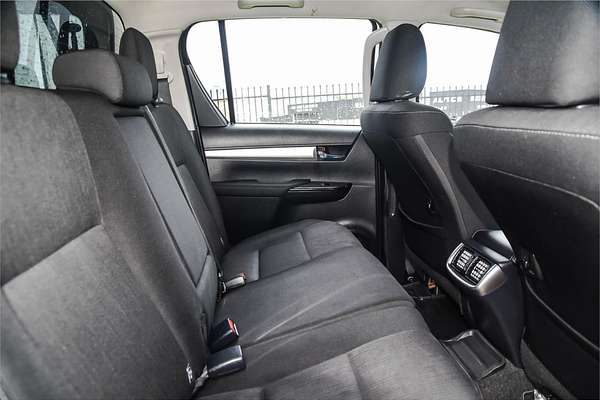 2020 Toyota Hilux SR5 GUN126R 4X4