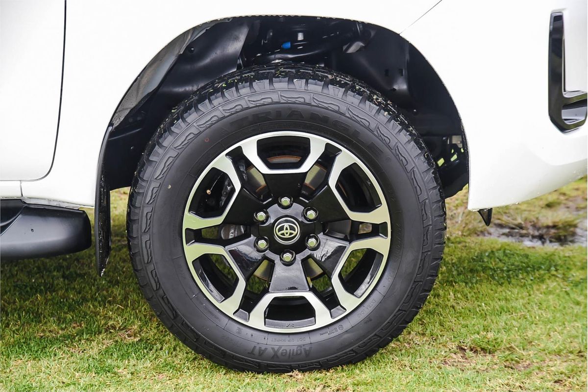 2020 Toyota Hilux SR5 GUN126R 4X4