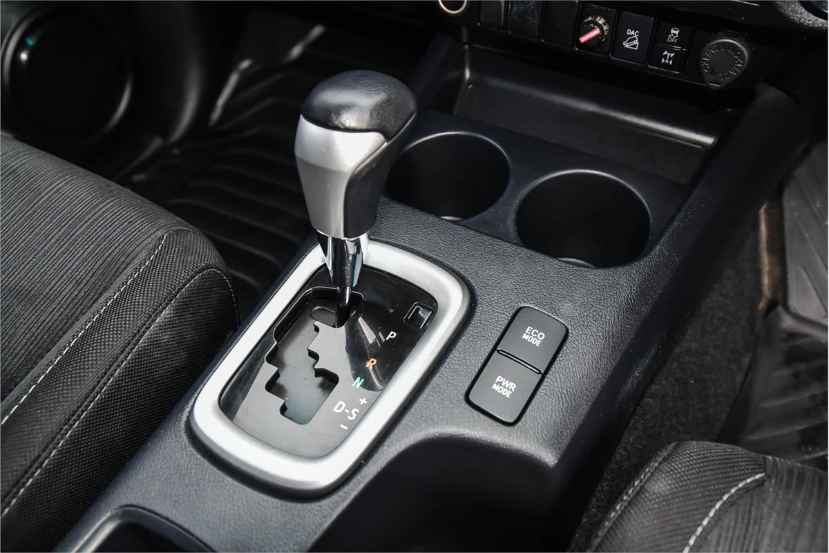 2020 Toyota Hilux SR5 GUN126R 4X4