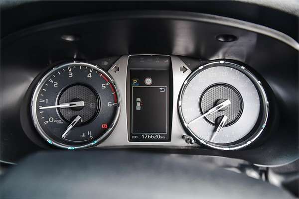 2020 Toyota Hilux SR5 GUN126R 4X4