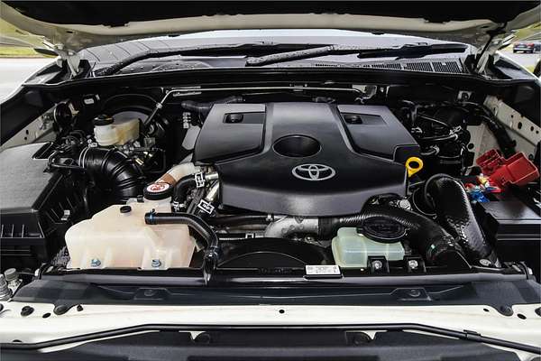 2020 Toyota Hilux SR5 GUN126R 4X4