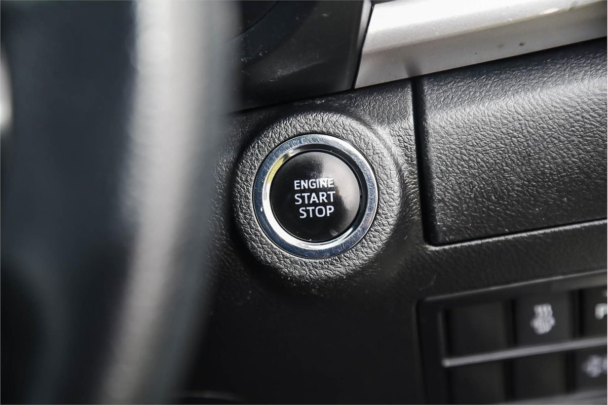 2020 Toyota Hilux SR5 GUN126R 4X4