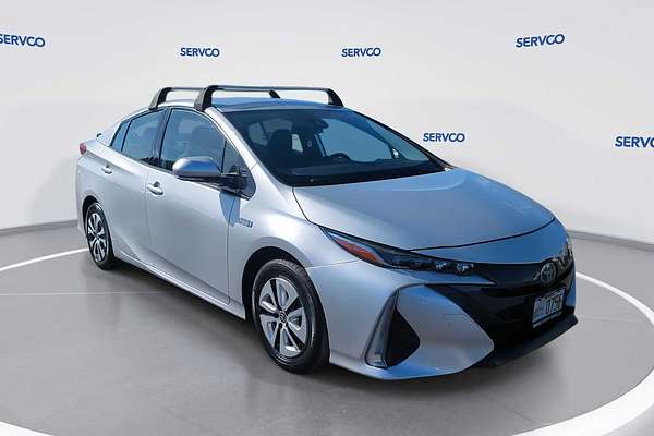 2020 Toyota Prius LE