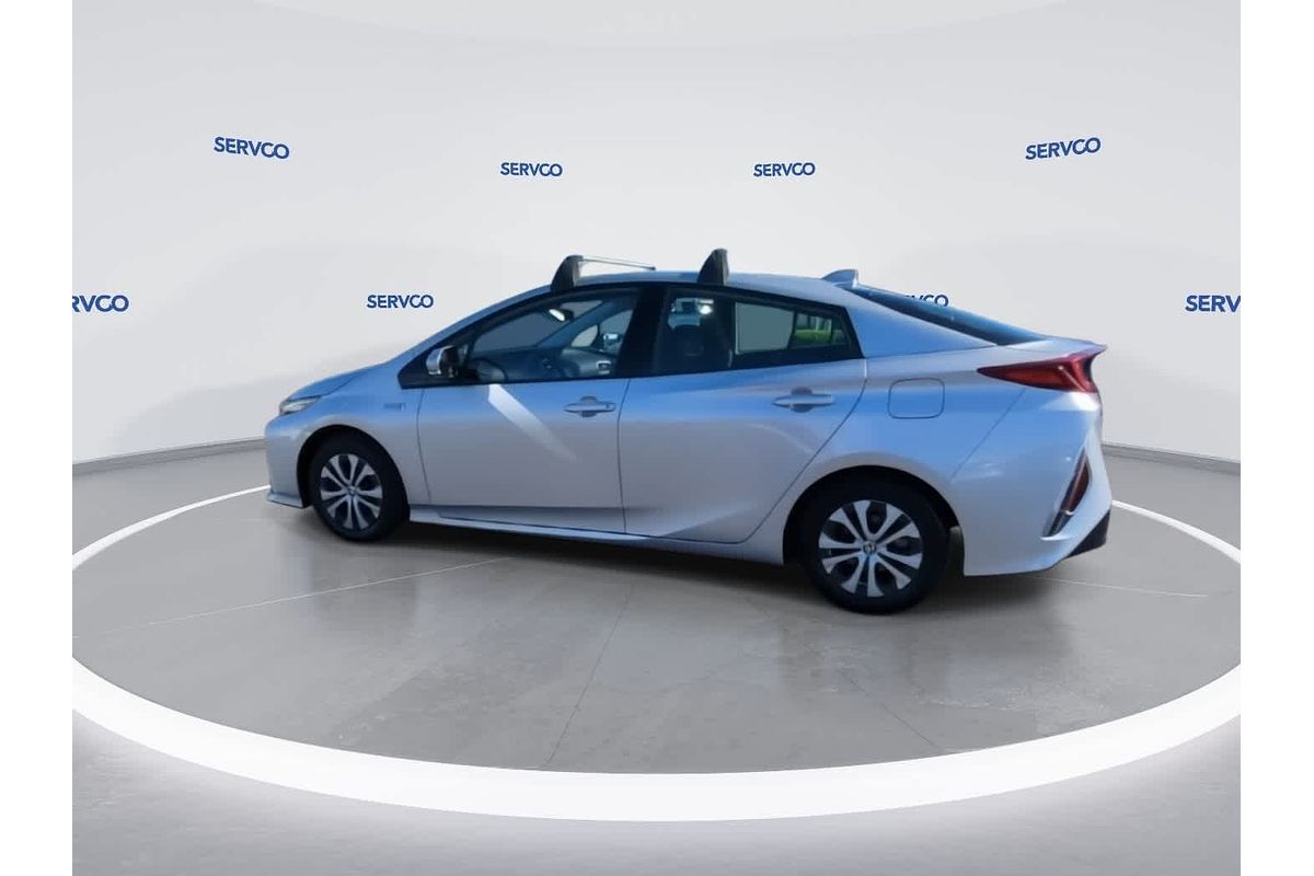2020 Toyota Prius LE