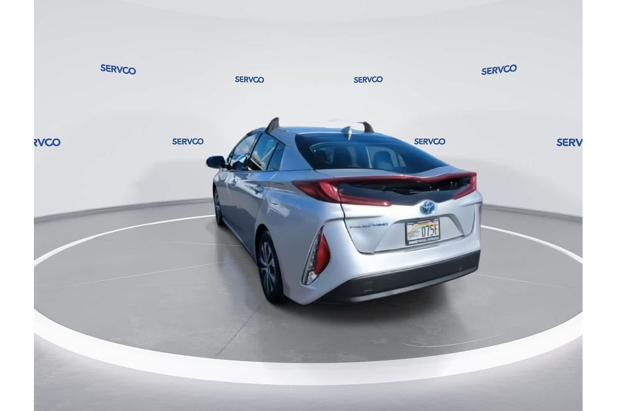 2020 Toyota Prius LE