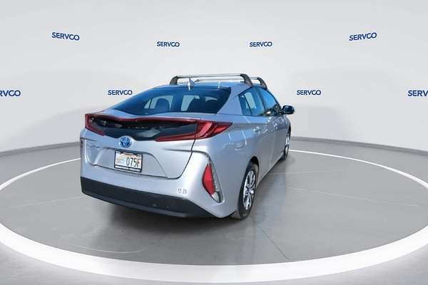 2020 Toyota Prius LE