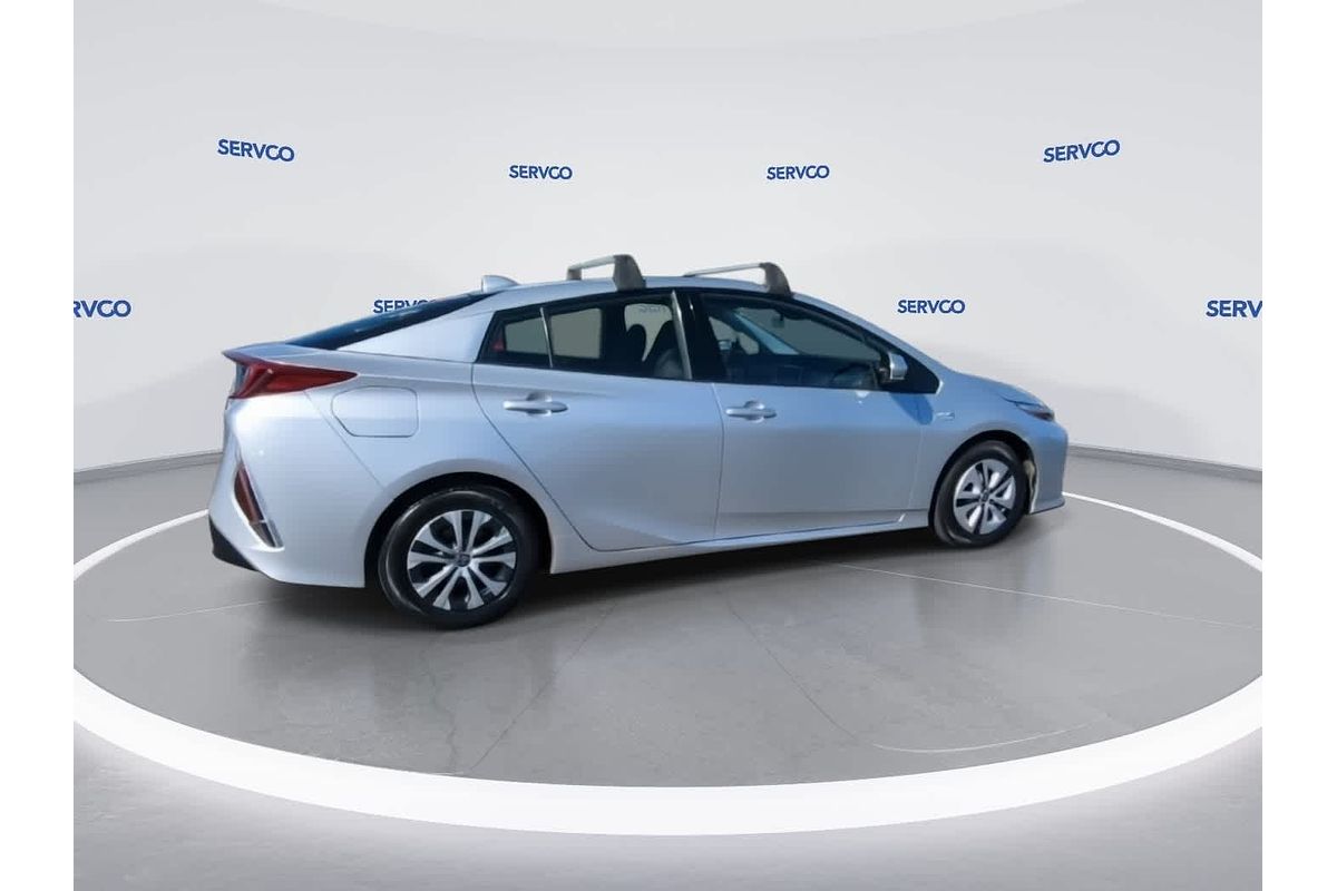 2020 Toyota Prius LE