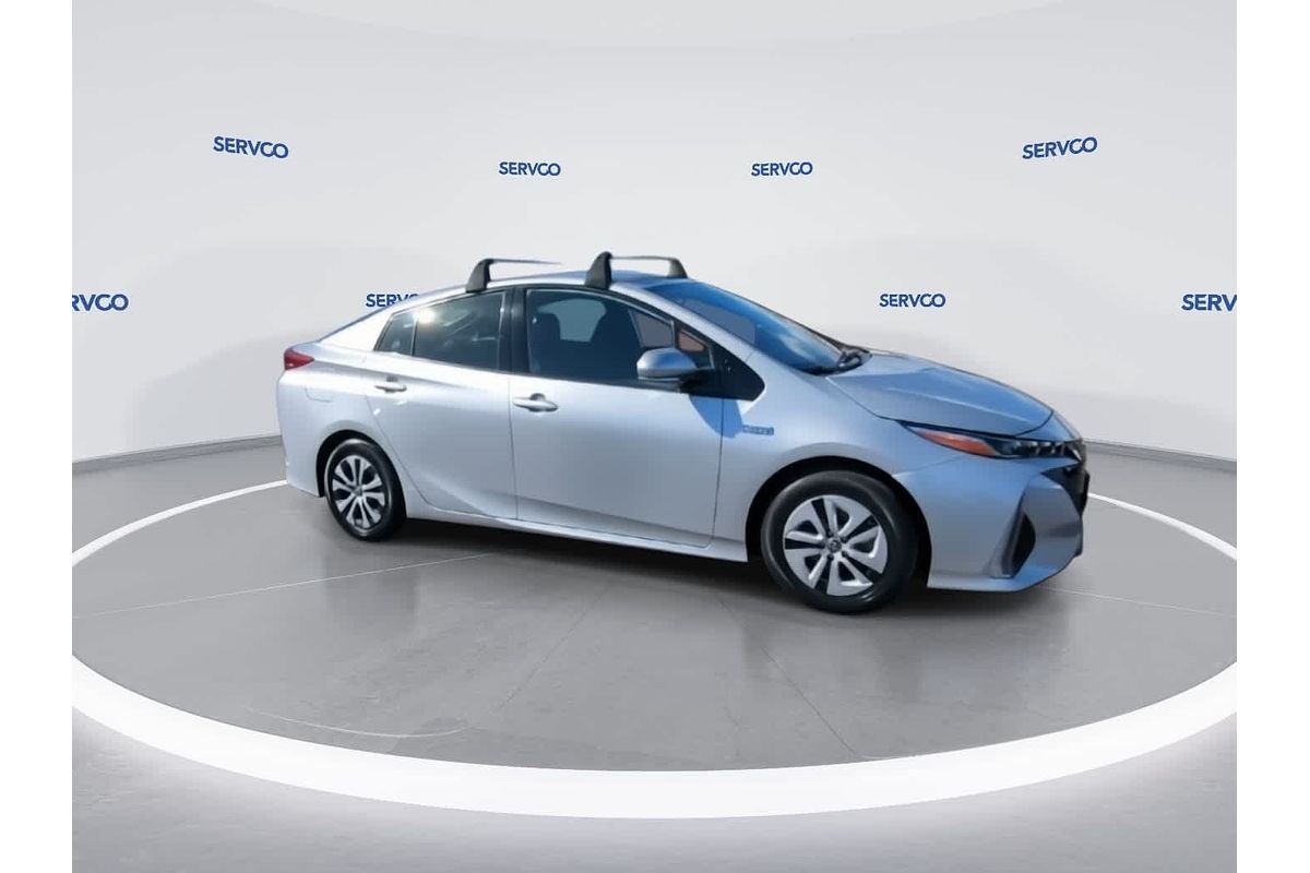 2020 Toyota Prius LE