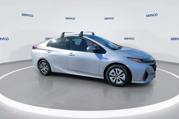 2020 Toyota Prius LE