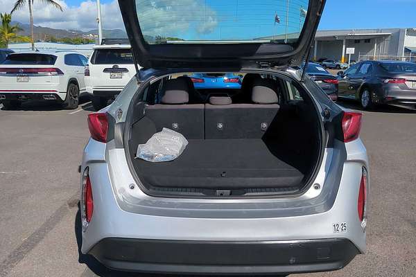 2020 Toyota Prius LE